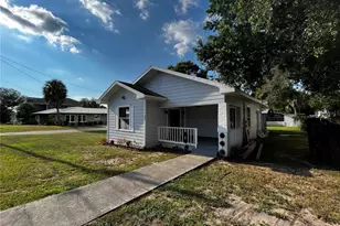 402 E Emma St, Tampa, FL 33603 - Photo 1