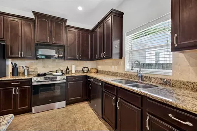 3204 W Marlin Avenue, Tampa, FL 33611 - Photo 10