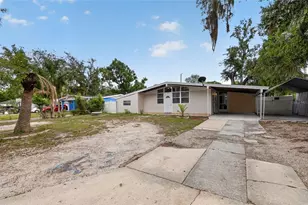 924 Lakewood Ave, Tampa, FL 33613 - Photo 1