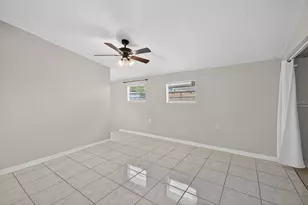 924 Lakewood Ave, Tampa, FL 33613 - Photo 16
