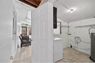 924 Lakewood Avenue, Tampa, FL 33613 - Photo 32