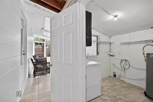 924 Lakewood Ave, Tampa, FL 33613 - Photo 32