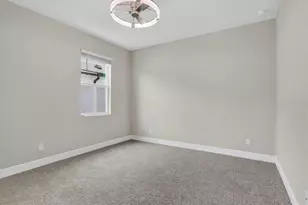 3168 Fall Harvest Dr, Zephyrhills, FL 33540 - Photo 16