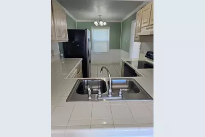 2549 Cedar Cypress Court, Tampa, FL 33618 - Photo 4