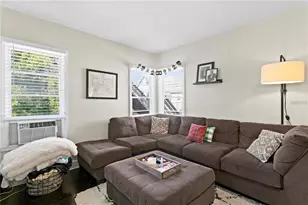 802 Dartmoor St N, Saint Petersburg, FL 33701 - Photo 46