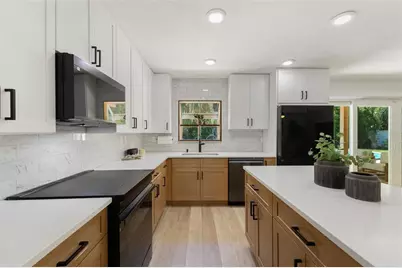 4618 Bayshore Boulevard NE, Saint Petersburg, FL 33703 - Photo 14