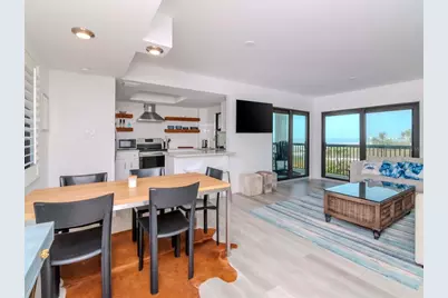 3200 Gulf Boulevard #103, Saint Pete Beach, FL 33706 - Photo 4