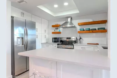 3200 Gulf Boulevard #103, Saint Pete Beach, FL 33706 - Photo 8