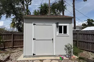 9045 3rd St N, Saint Petersburg, FL 33702 - Photo 26