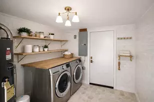 9045 3rd St N, Saint Petersburg, FL 33702 - Photo 18