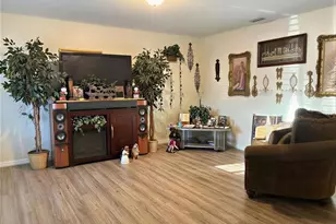4029 60th St W, Bradenton, FL 34209 - Photo 2