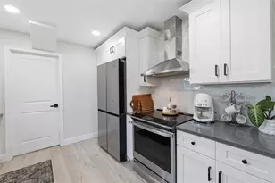 2739 16th Ave N, Saint Petersburg, FL 33713 - Photo 8