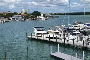 800 Bayway Blvd, Clearwater Beach, FL 33767 - Photo 8