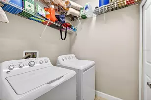 28635 Tranquil Lake Cir, Wesley Chapel, FL 33543 - Photo 16