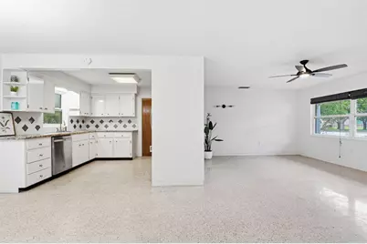 2930 80th Street N, Saint Petersburg, FL 33710 - Photo 14