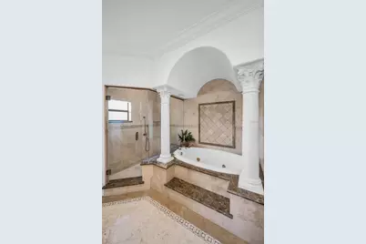 2521 Lake Ellen Drive, Tampa, FL 33618 - Photo 44