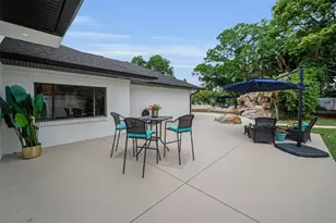 2521 Lake Ellen Dr, Tampa, FL 33618 - Photo 68