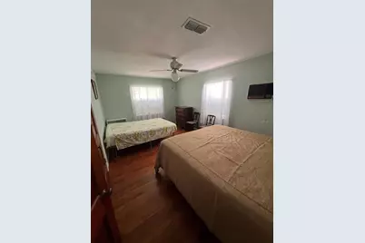 1901 53rd Street S, Gulfport, FL 33707 - Photo 8