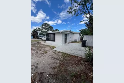 1901 53rd Street S, Gulfport, FL 33707 - Photo 1