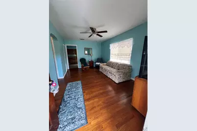 1901 53rd Street S, Gulfport, FL 33707 - Photo 10