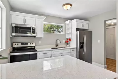 3471 15th Avenue S, Saint Petersburg, FL 33711 - Photo 4