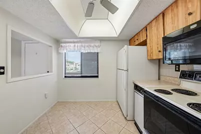 172 Lakeview Way #172, Oldsmar, FL 34677 - Photo 12