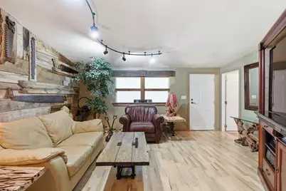 9101 Wood Terrace Drive, Tampa, FL 33637 - Photo 12