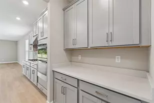 2181 Longliner Loop, Wesley Chapel, FL 33543 - Photo 8