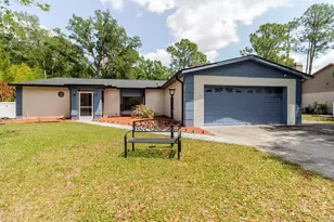 5402 Swallow Dr, Land O Lakes, FL 34639 - Photo 2