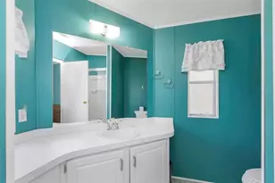 106 Thatch Palm St W, Largo, FL 33770 - Photo 26