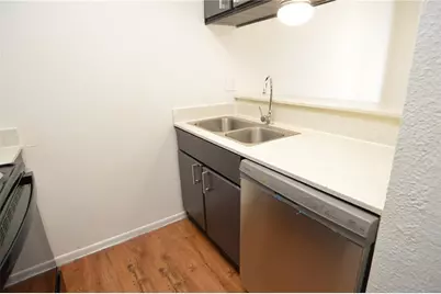 8425 Cerro Circle #163, Tampa, FL 33617 - Photo 14