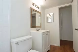 8425 Cerro Cir, Tampa, FL 33617 - Photo 36