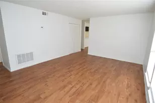 8425 Cerro Cir, Tampa, FL 33617 - Photo 8