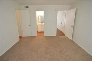 8425 Cerro Cir, Tampa, FL 33617 - Photo 32