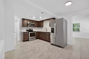 10914 Leeds Rd, Port Richey, FL 34668 - Photo 8