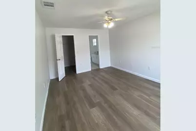 10020 N Connechusett Road, Tampa, FL 33617 - Photo 6