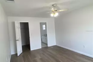 10020 N Connechusett Rd, Tampa, FL 33617 - Photo 6