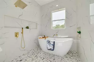 467 34th Ave N, Saint Petersburg, FL 33704 - Photo 26