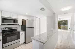 811 Russell Ln, Brandon, FL 33510 - Photo 6