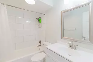 51 Island Way, Clearwater Beach, FL 33767 - Photo 38