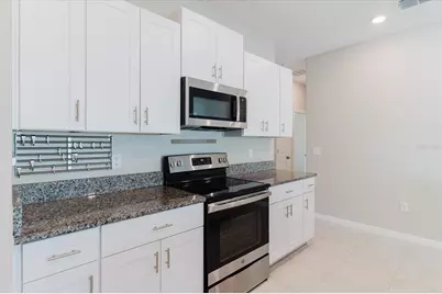 7025 King Creek Drive, Sun City Center, FL 33573 - Photo 22