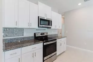 7025 King Crk Dr, Sun City Center, FL 33573 - Photo 22