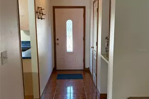 11727 Wesson Cir E, Tampa, FL 33618 - Photo 2