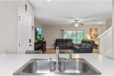 9718 Hound Chase Drive, Gibsonton, FL 33534 - Photo 14