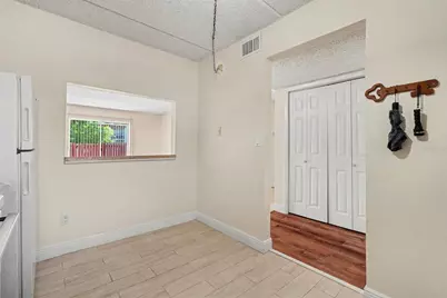 2845 Somerset Park Drive #101, Tampa, FL 33613 - Photo 4