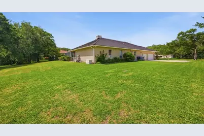 18629 Avenue Capri, Lutz, FL 33558 - Photo 40