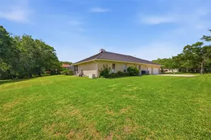 18629 Avenue Capri, Lutz, FL 33558 - Photo 40