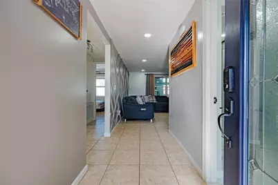 12423 Mondragon Drive, Tampa, FL 33625 - Photo 4