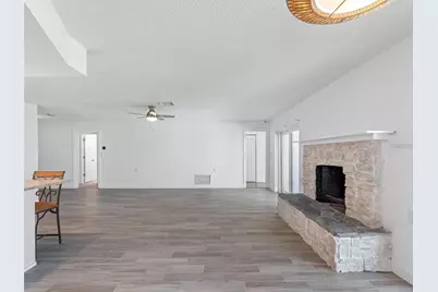 562 Johns Pass Avenue, Madeira Beach, FL 33708 - Photo 18