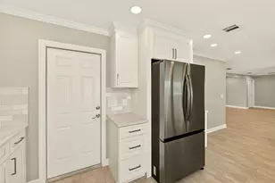 5434 Oakhurst Dr, Seminole, FL 33772 - Photo 16